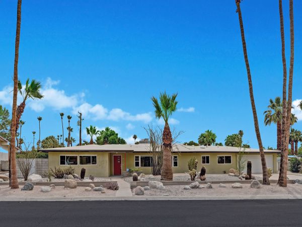 Palm Springs Home 991787