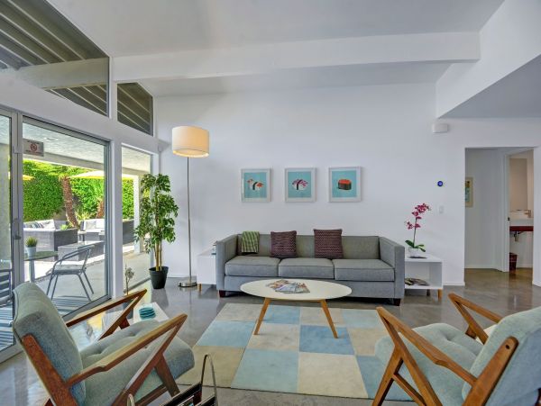 Palm Springs Home 991790