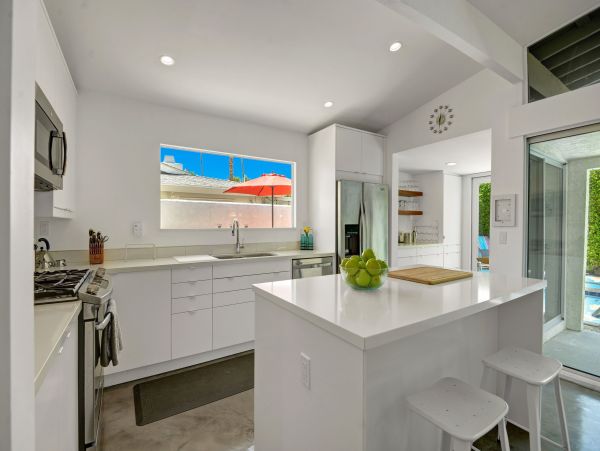 Palm Springs Home 991790