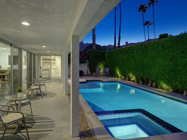 Palm Springs Home 991790