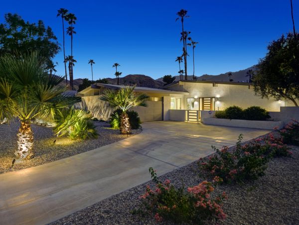 Palm Springs Home 991790