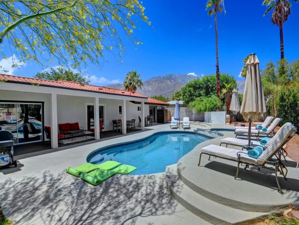 Palm Springs Home 991794