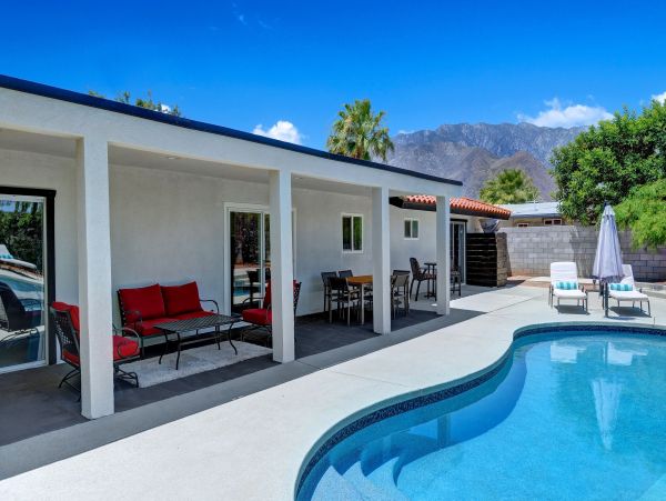 Palm Springs Home 991794