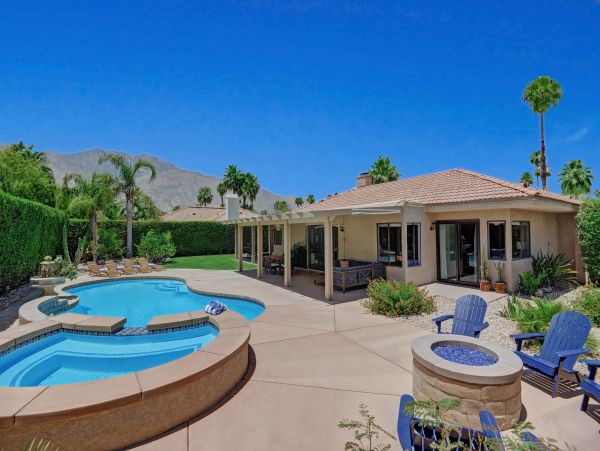 Palm Springs Home 991797