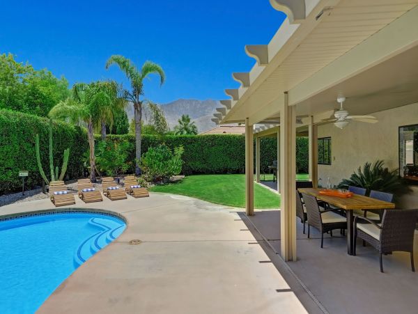 Palm Springs Home 991797