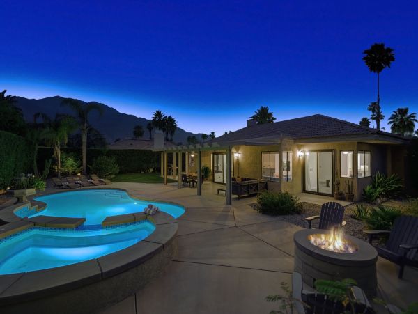 Palm Springs Home 991797