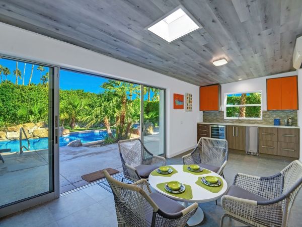 Palm Springs Home 991798
