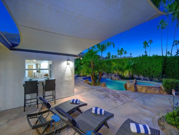 Palm Springs Home 991798