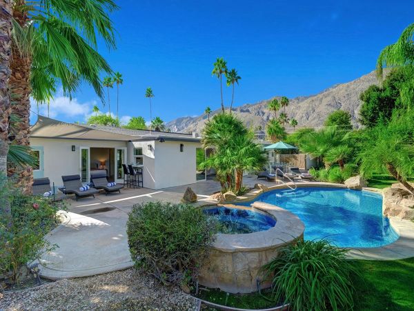 Palm Springs Home 991798