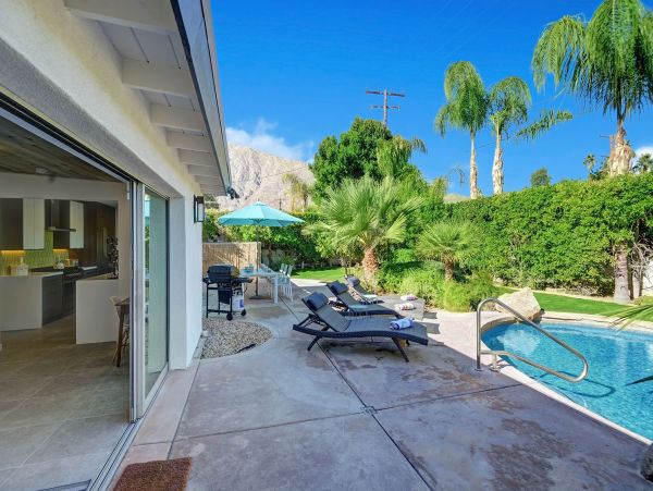 Palm Springs Home 991798