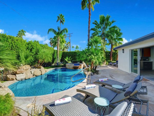 Palm Springs Home 991798