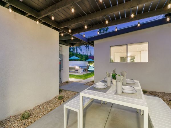 Palm Springs Home 991805