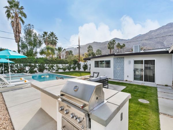 Palm Springs Home 991805