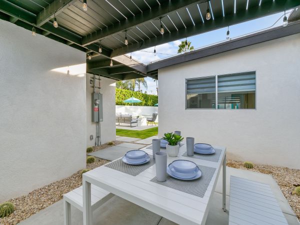 Palm Springs Home 991805