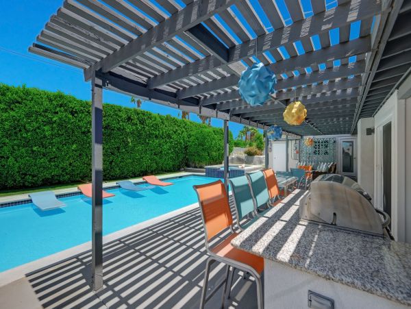 Palm Springs Home 991807