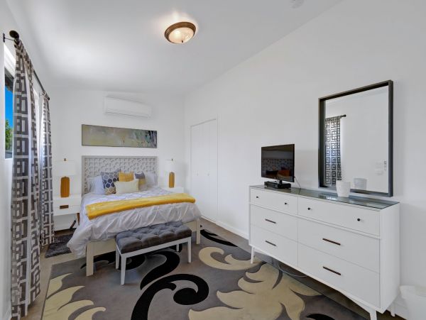 Palm Springs Home 991807