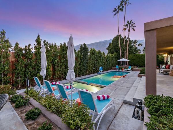 Palm Springs Home 991810