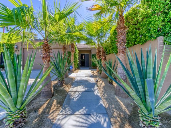 Palm Springs Home 991810