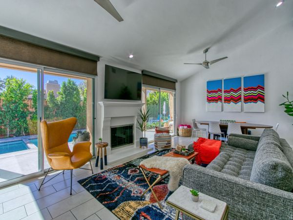 Palm Springs Home 991810