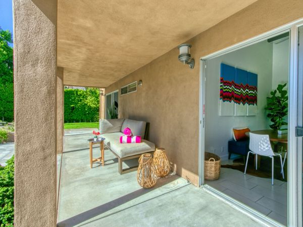 Palm Springs Home 991810