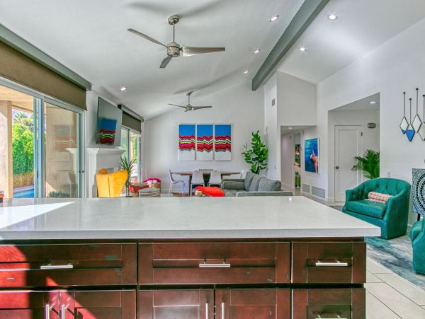 Palm Springs Home 991810