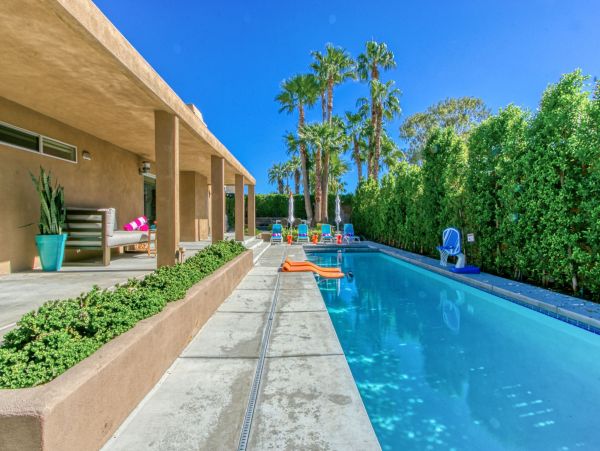 Palm Springs Home 991810