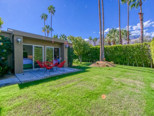 Palm Springs Home 991810