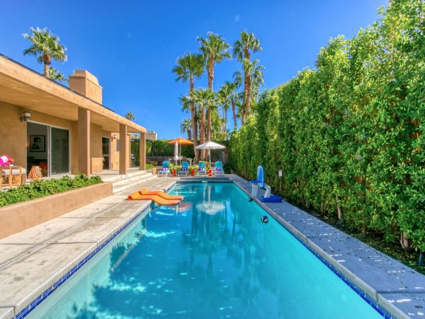 Palm Springs Home 991810