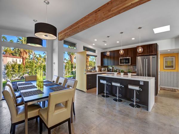 Palm Springs Home 991811