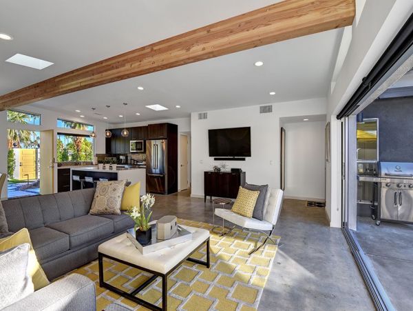 Palm Springs Home 991811