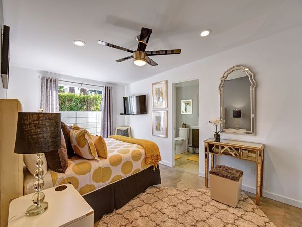 Palm Springs Home 991811