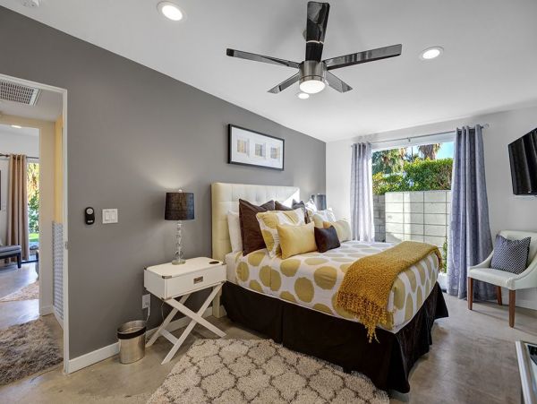 Palm Springs Home 991811