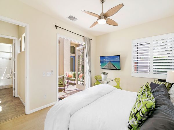 Golf Course View Six Bedroom Vacation Home in Palm Springs