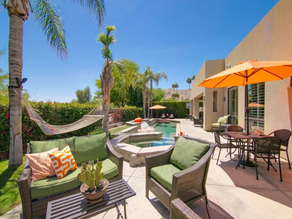 Golf Course View Six Bedroom Vacation Home in Palm Springs