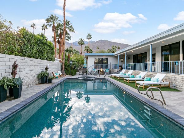 Palm Springs Home 991819
