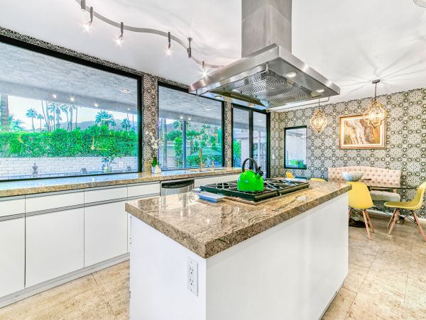 Palm Springs Home 991819
