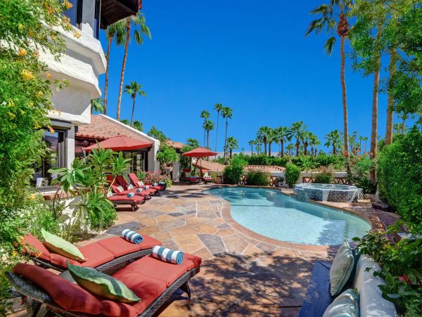 Palm Springs Home 991820