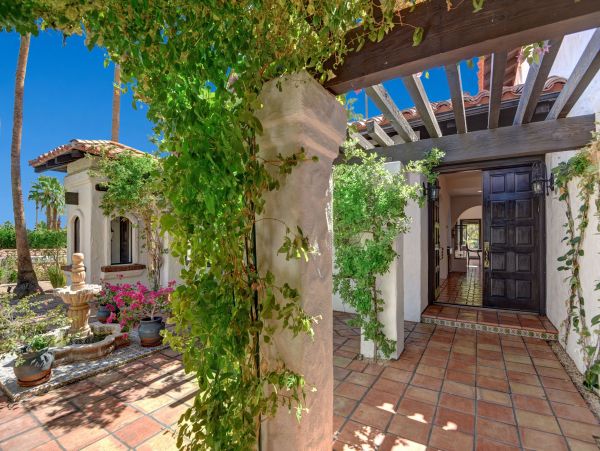 Palm Springs Home 991820