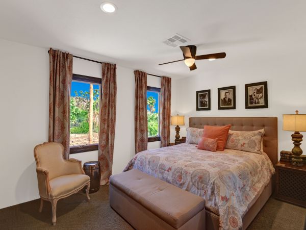 Palm Springs Home 991820