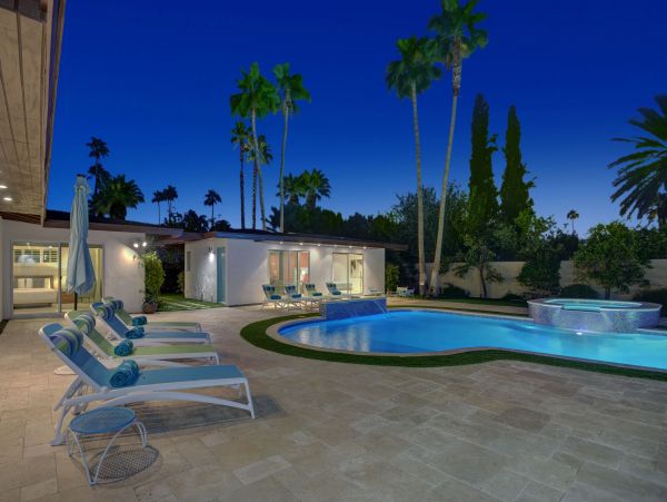 Palm Springs Home 991821