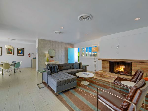 Palm Springs Home 991821