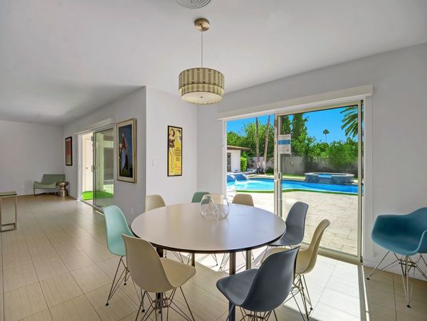 Palm Springs Home 991821
