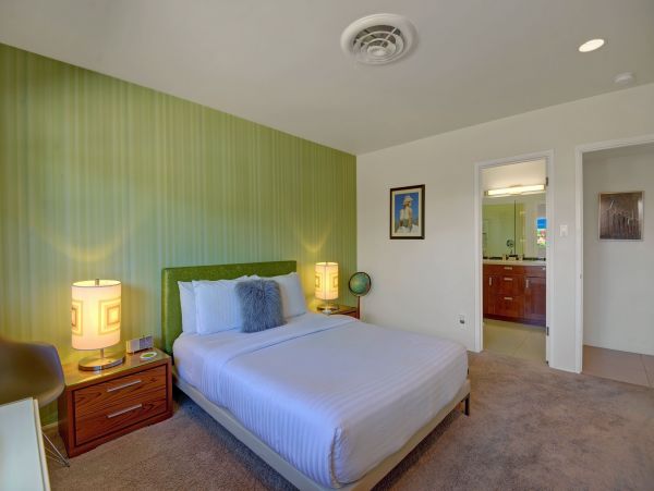Palm Springs Home 991821