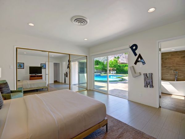Palm Springs Home 991821