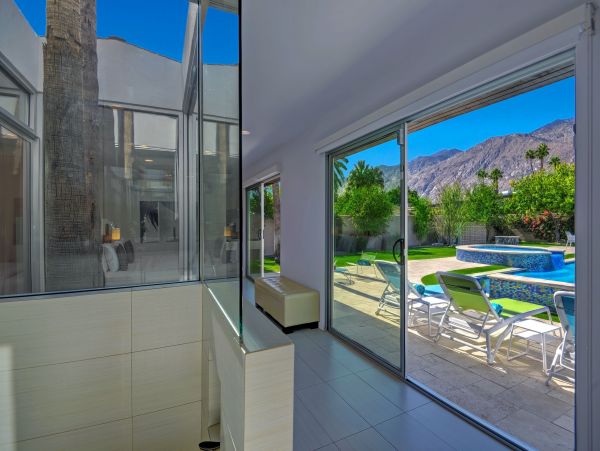 Palm Springs Home 991821