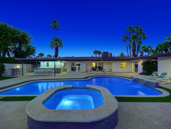 Palm Springs Home 991821