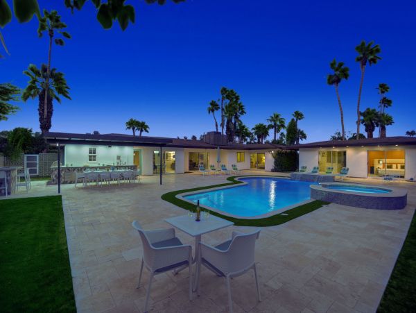 Palm Springs Home 991821