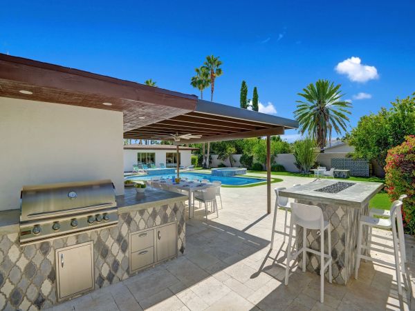 Palm Springs Home 991821