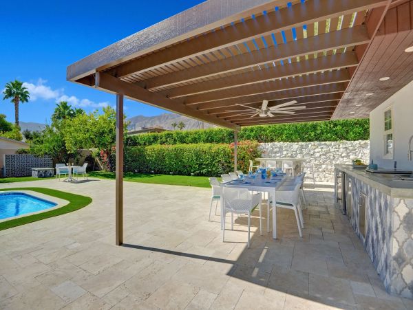 Palm Springs Home 991821