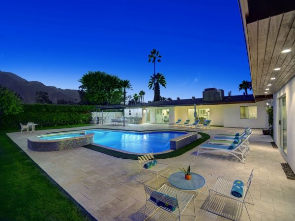 Palm Springs Home 991821